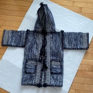UNIQUE ARTISANAL Tribal Boys Spring Coat w hood Navy & white Maybe a size boys 6